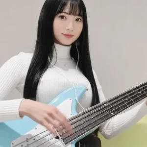 大手事務所所属のベース系YouTuberさんの過去同人作品をゲトりました！（笑）